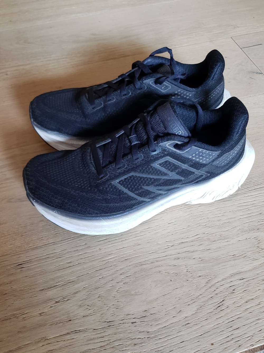 New Balance Fresh Foam 1080 Black Running Shoes Womens 7 Wide